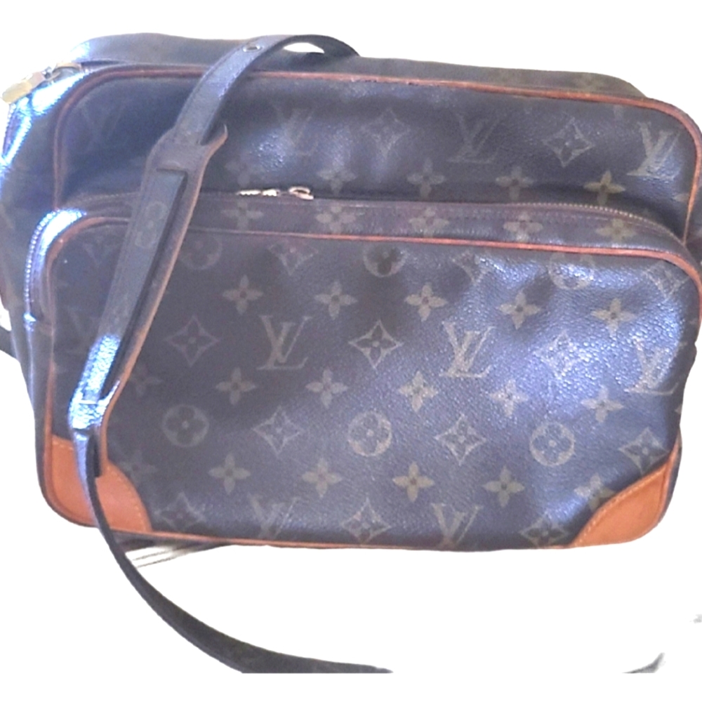 Authentic LV Nile